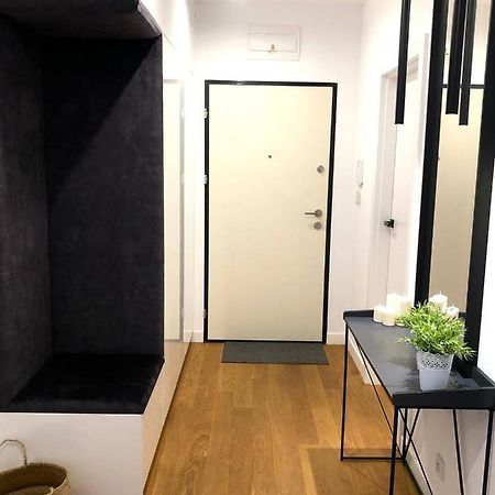 Apartaments Airport Okecie Premium Warschau Buitenkant foto