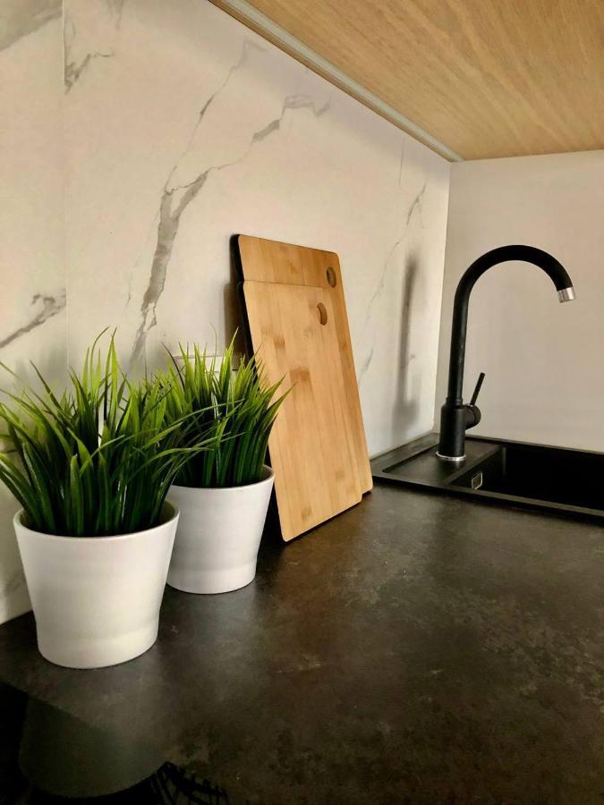 Apartaments Airport Okecie Premium Warschau Buitenkant foto
