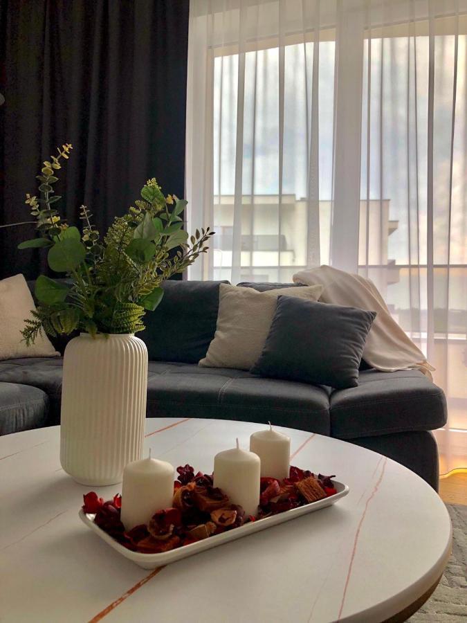 Apartaments Airport Okecie Premium Warschau Buitenkant foto
