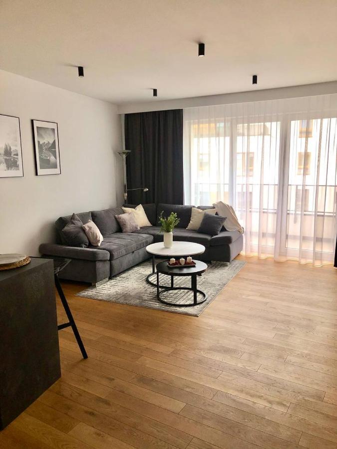 Apartaments Airport Okecie Premium Warschau Buitenkant foto